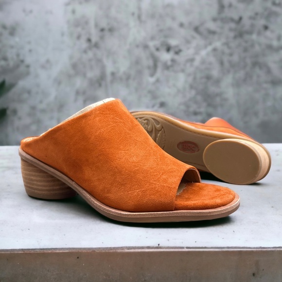 NIB Sofft Carrey Slide Sandals Suede Pumpkin 7.5M 38.5 - Picture 3 of 12